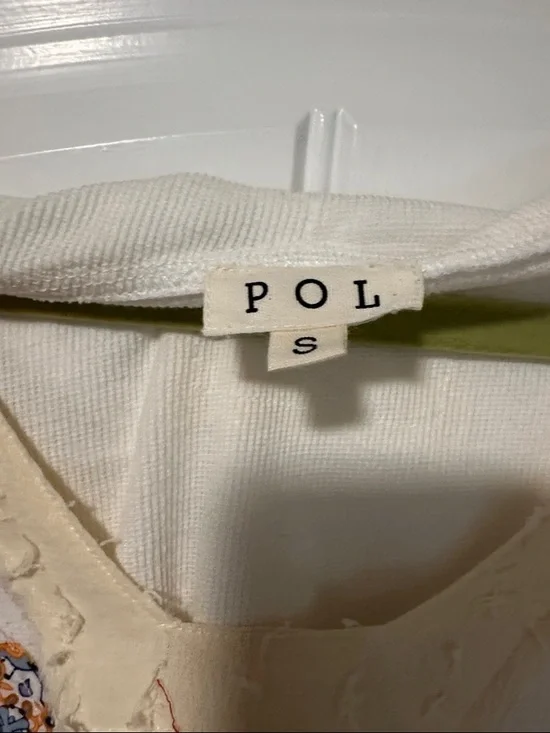 POL Cream with Peach Floral Patchwork Top - Picture 2 of 3